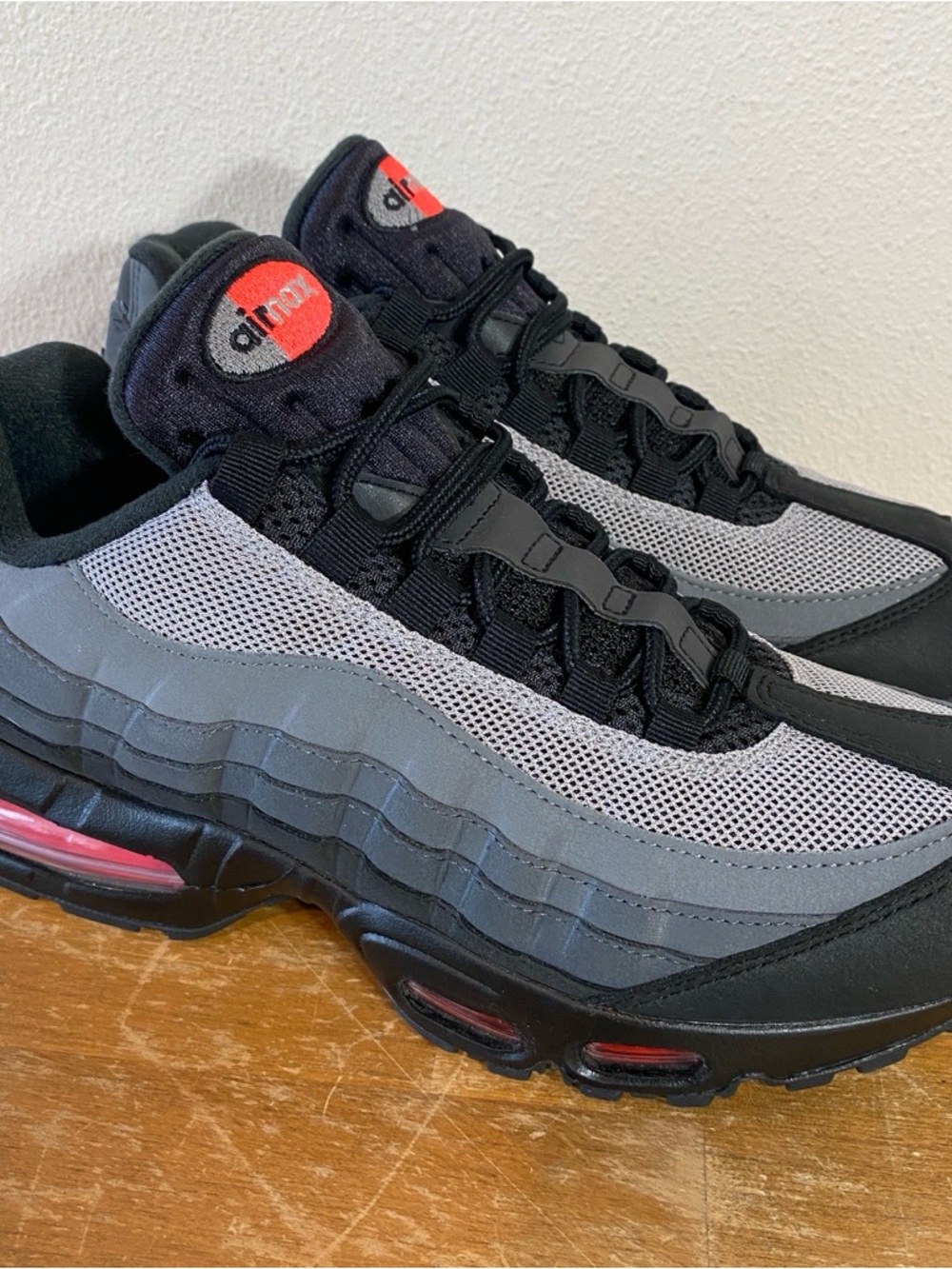 Nike Air Max 95 OG Black Bright Crimson IH4457-002 $180 - Size 8